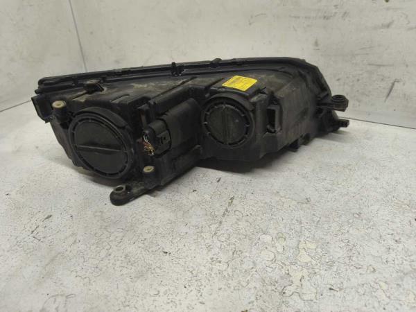 PHARE GAUCHE SKODA - Vue 2